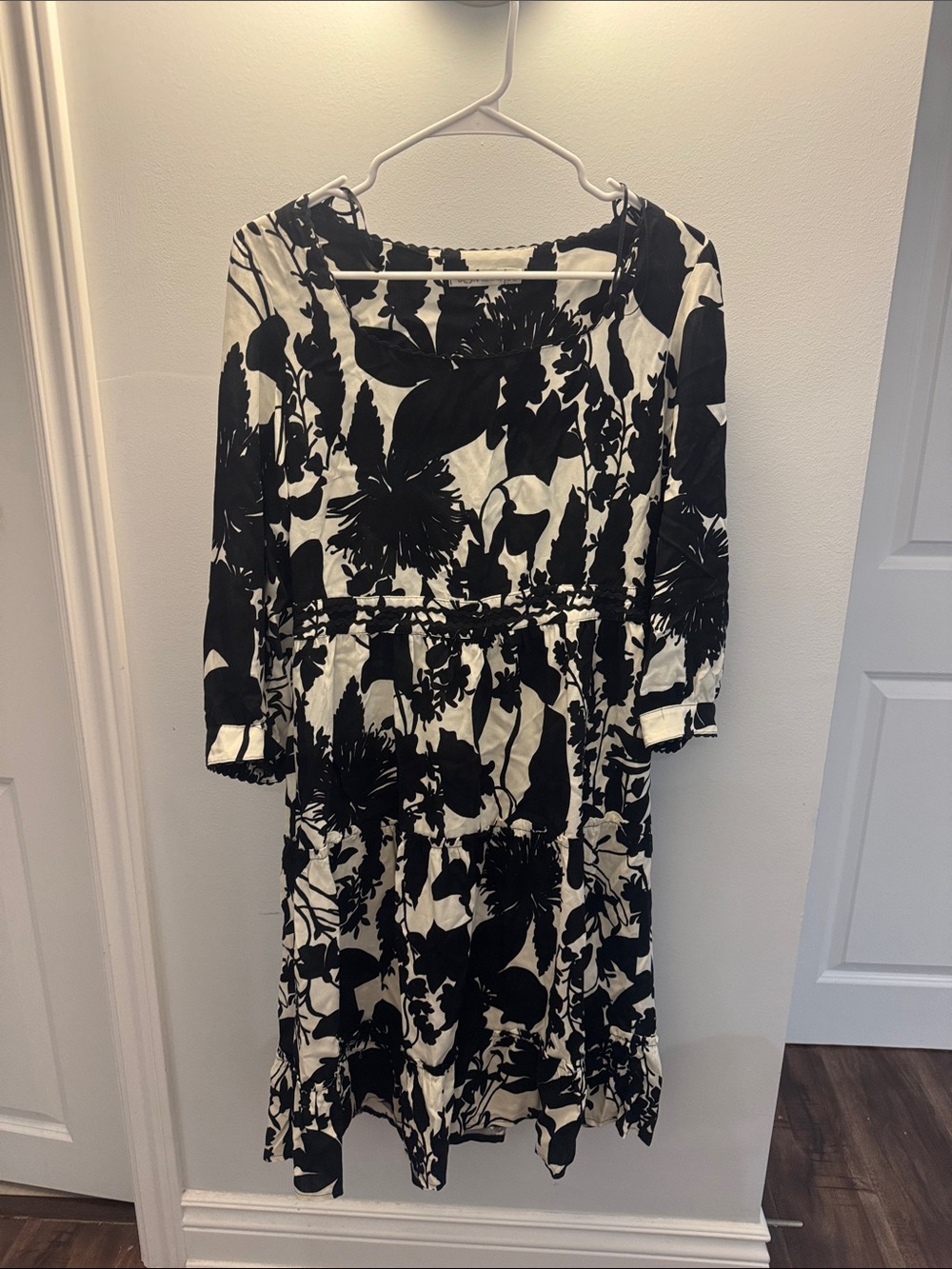 Black & White Floral Women’s Dress